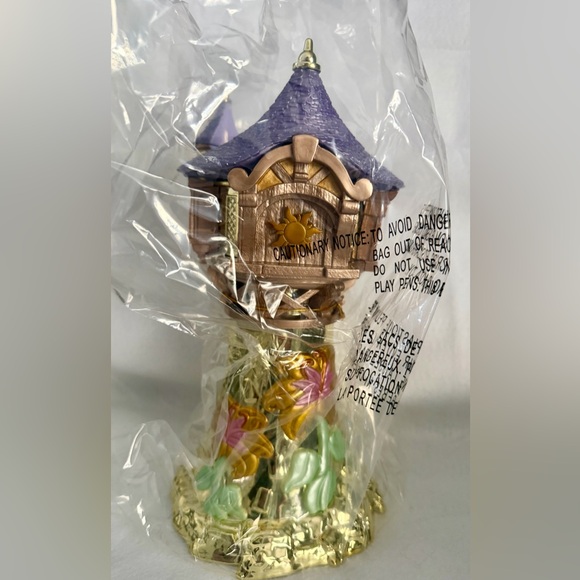 Disney Princess Bath And Body Works NWT Rapunzel Pedestal 3 Wick Candle Holder - Picture 9 of 10